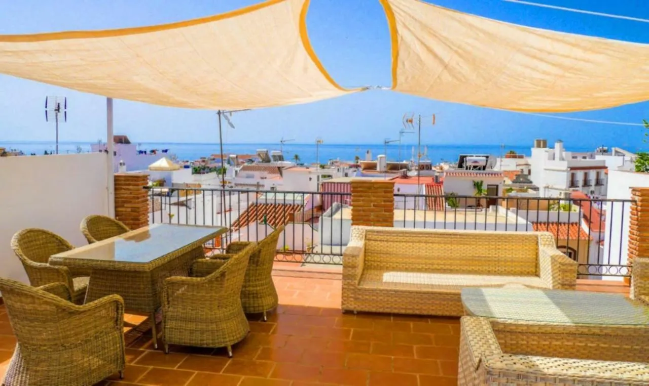 Beautiful Apartment Private Roof Terrace Nerja